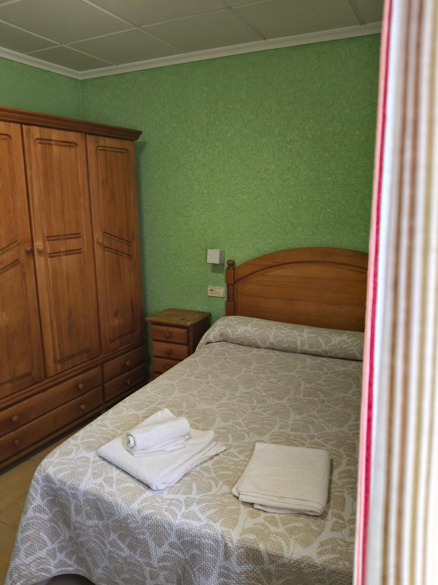Barrio de San Carlos Hostal Restaurante San Carlos מראה חיצוני תמונה