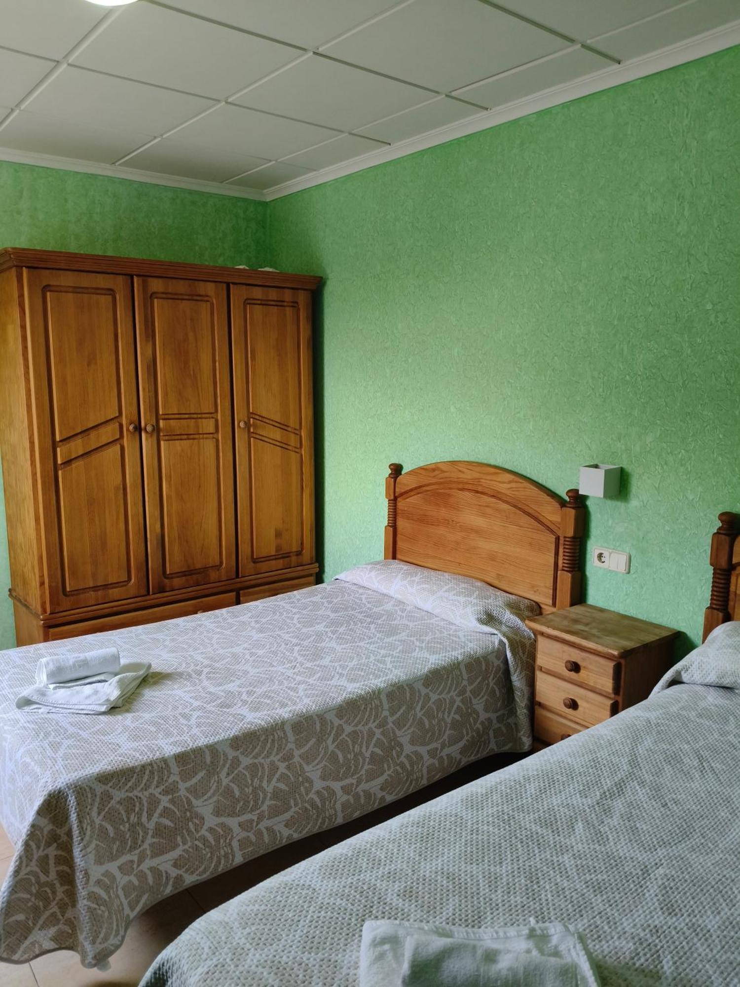 Barrio de San Carlos Hostal Restaurante San Carlos מראה חיצוני תמונה
