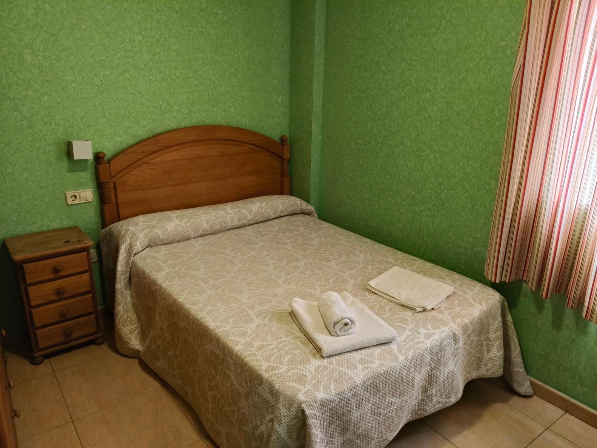 Barrio de San Carlos Hostal Restaurante San Carlos מראה חיצוני תמונה